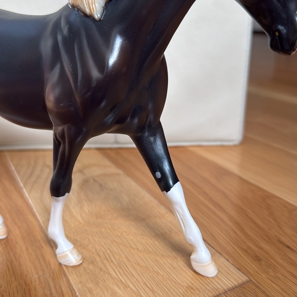 Peter Stone Kris Kringle Ehorse Series Horse - Picture 8 of 13
